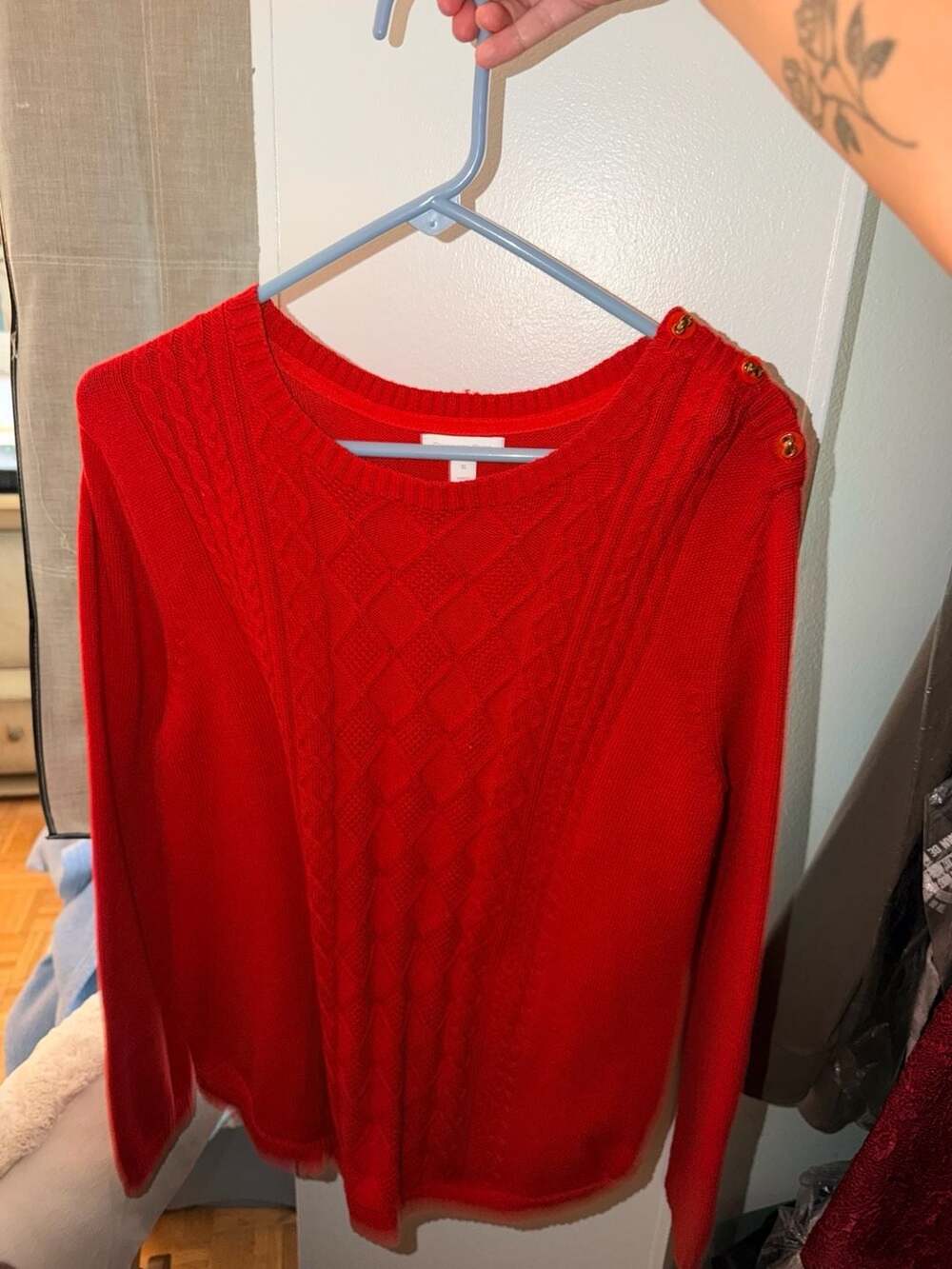 Charter Club Cable Knit Sweater Size XL Red Gold Shoulder Buttons